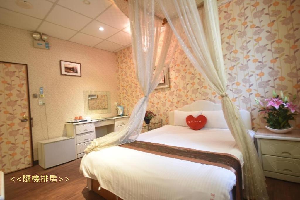 Sun Moon Love Hotel Nantou Zewnętrze zdjęcie